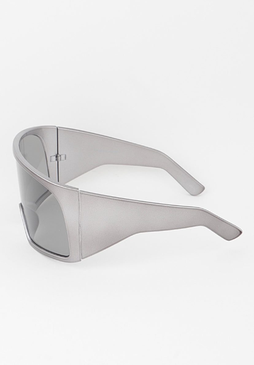 MEDUSA OVERSIZED SHIELD SUNGLASS