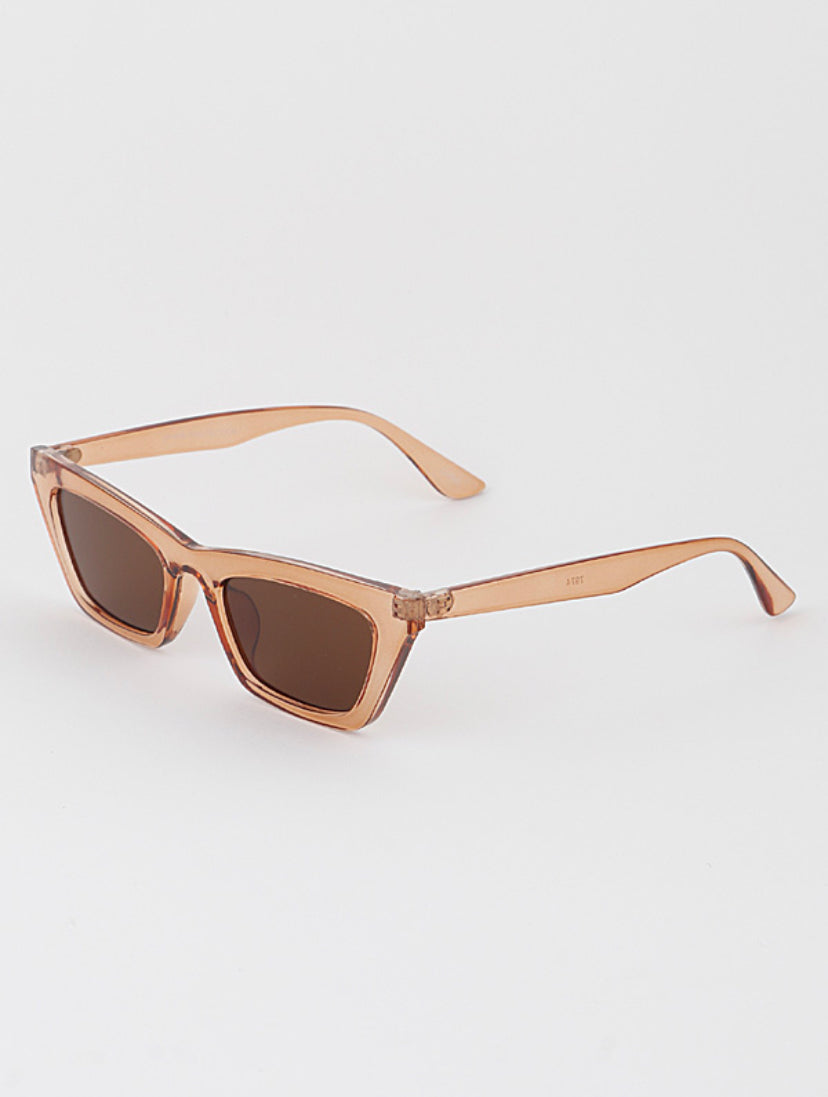 MEDUSA MELISSA CAT EYE SUNGLASS