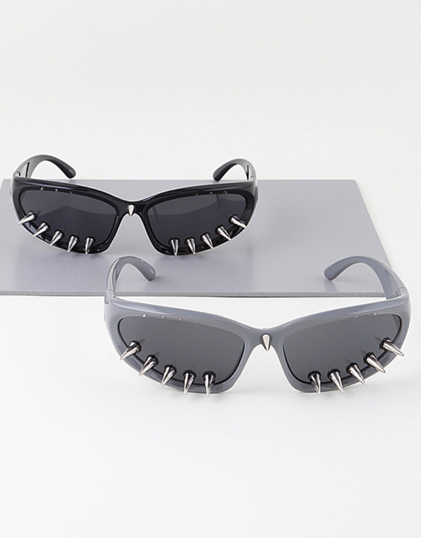 MEDUSA SPIKED SUNGLASS