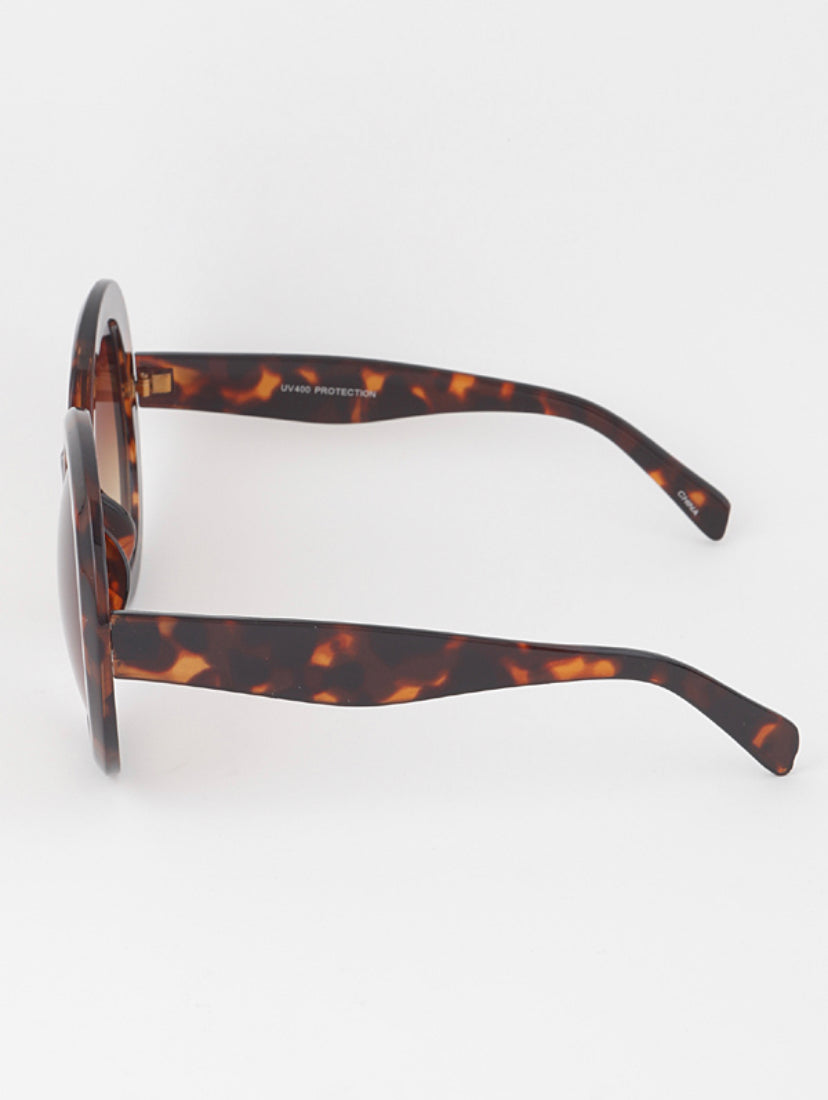 MEDUSA OVERSIZED ROUND SUNGLASS