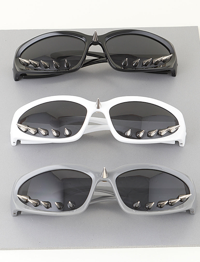 MEDUSA SPIKED SUNGLASS