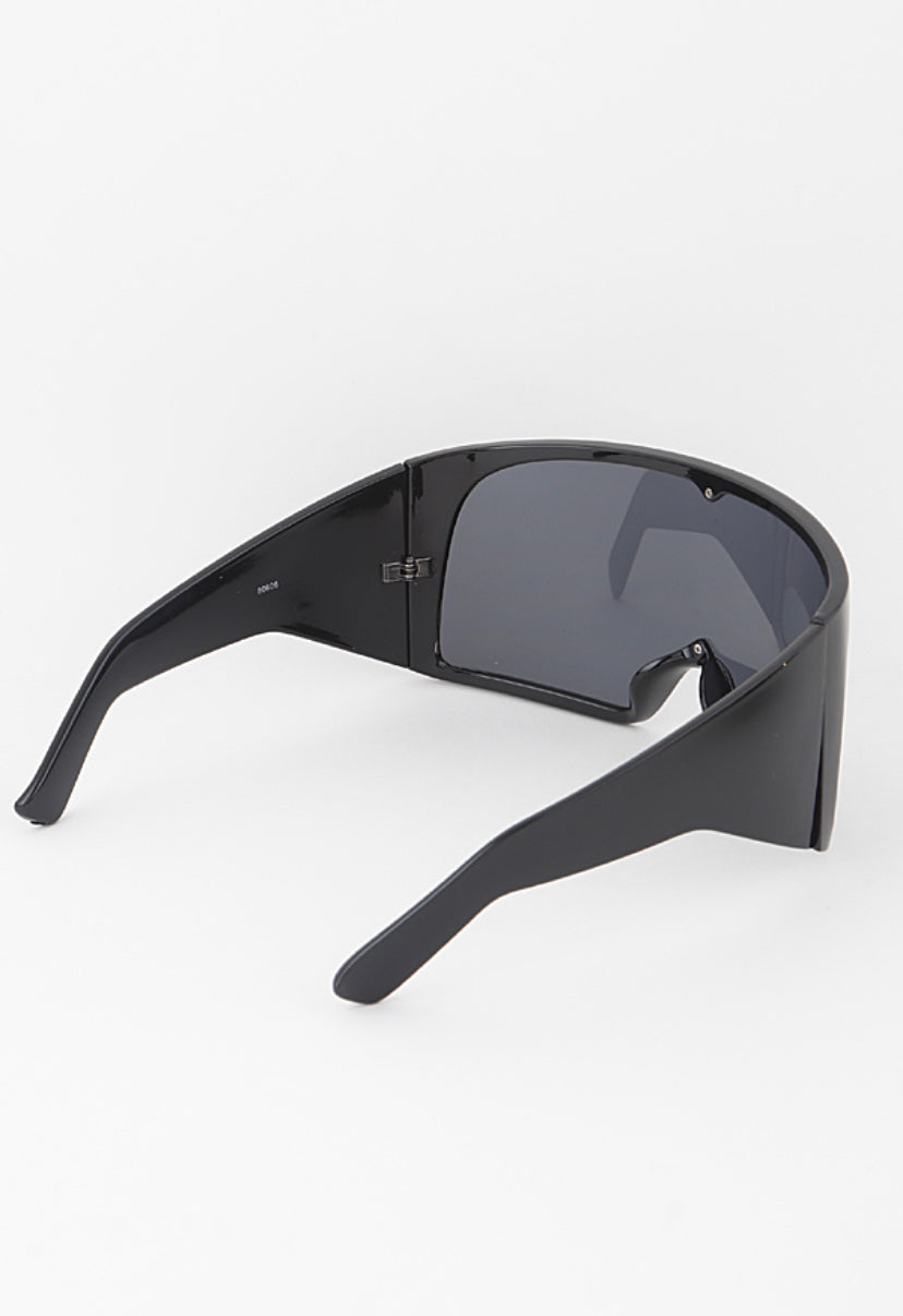 MEDUSA OVERSIZED SHIELD SUNGLASS