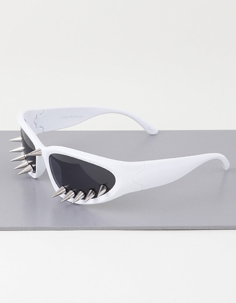 MEDUSA SPIKED SUNGLASS