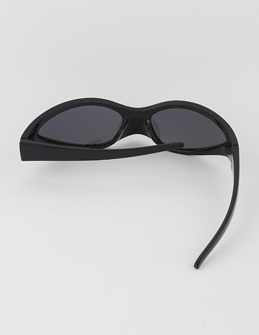 MEDUSA OVAL FASHION V2 SUNGLASS