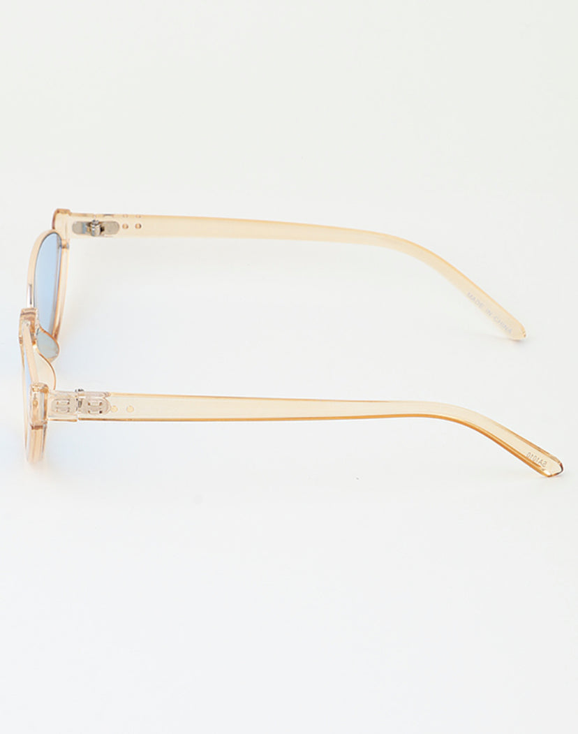 MEDUSA CAT EYE FASHION SUNGLASS