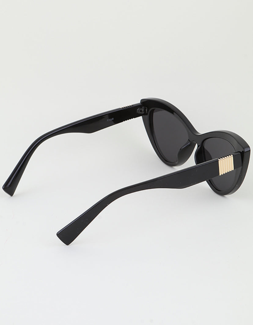 MEDUSA LOLA CATEYE SUNGLASS