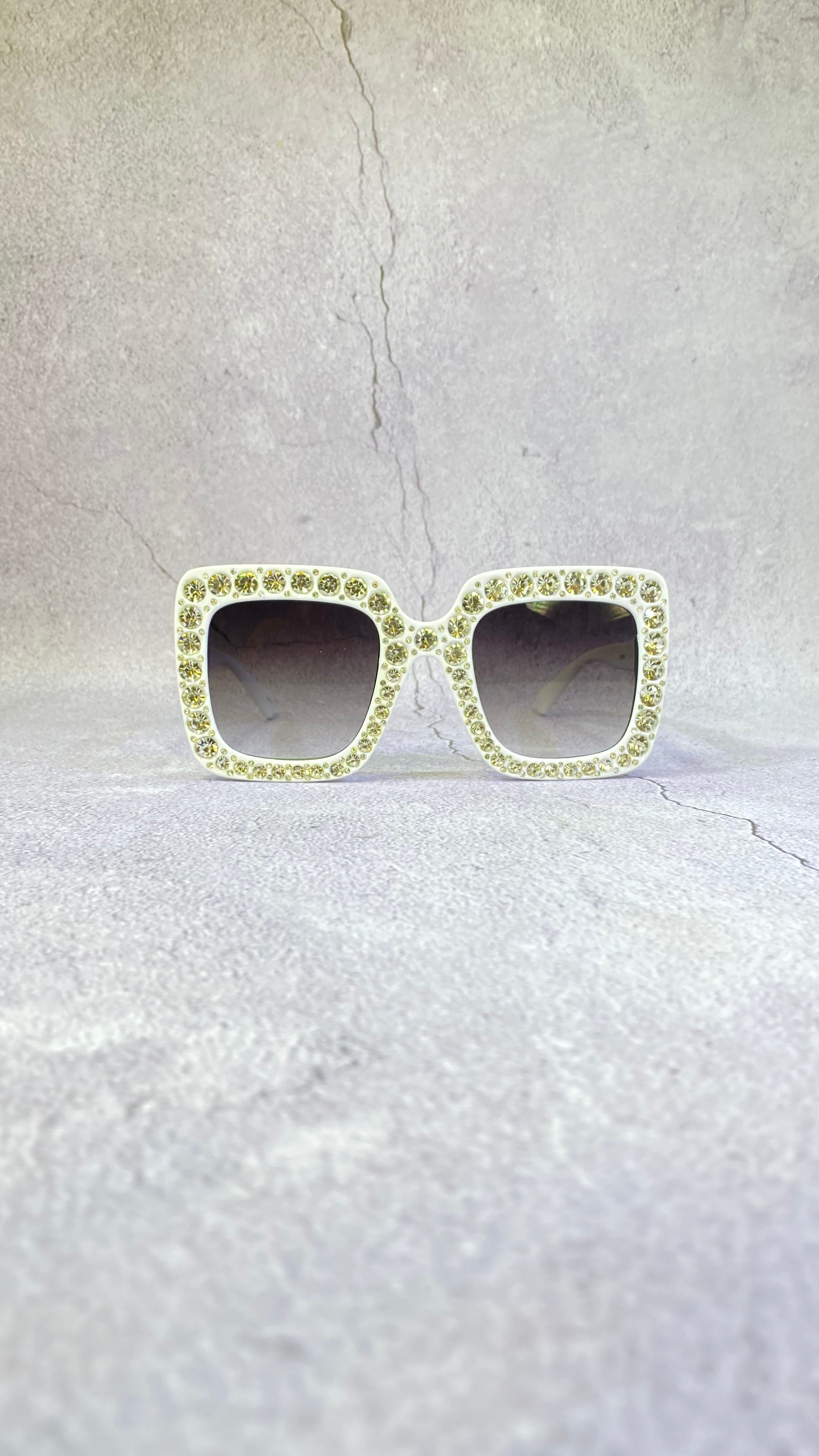 MEDUSA SQUARE RHINESTONE SUNGLASS