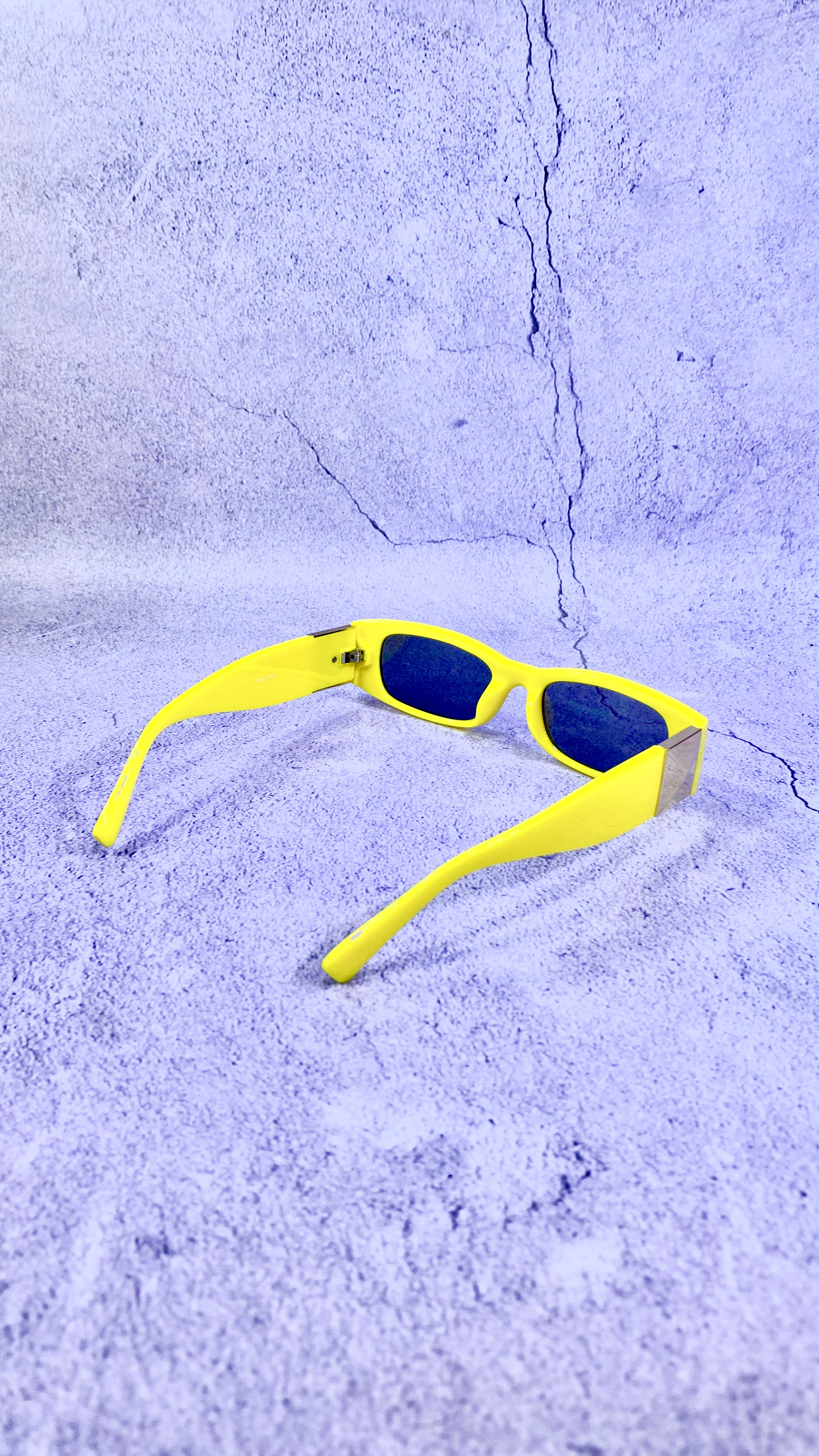 MEDUSA MODERN COLORED SUNGLASS