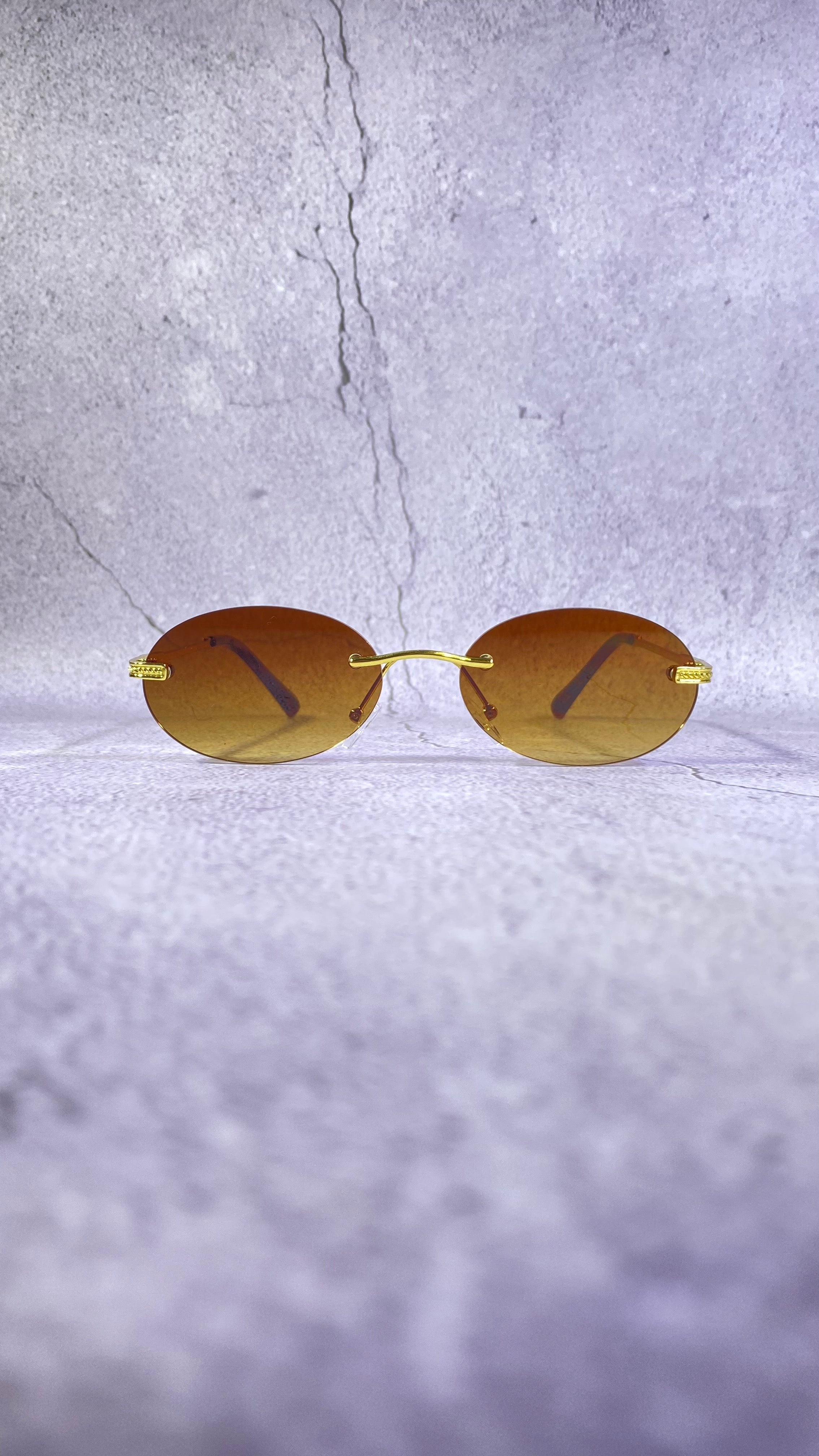 MEDUSA OVAL FASHION SUNGLASS