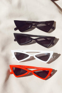 MEDUSA TRIANGLE CAT EYE SUNGLASS